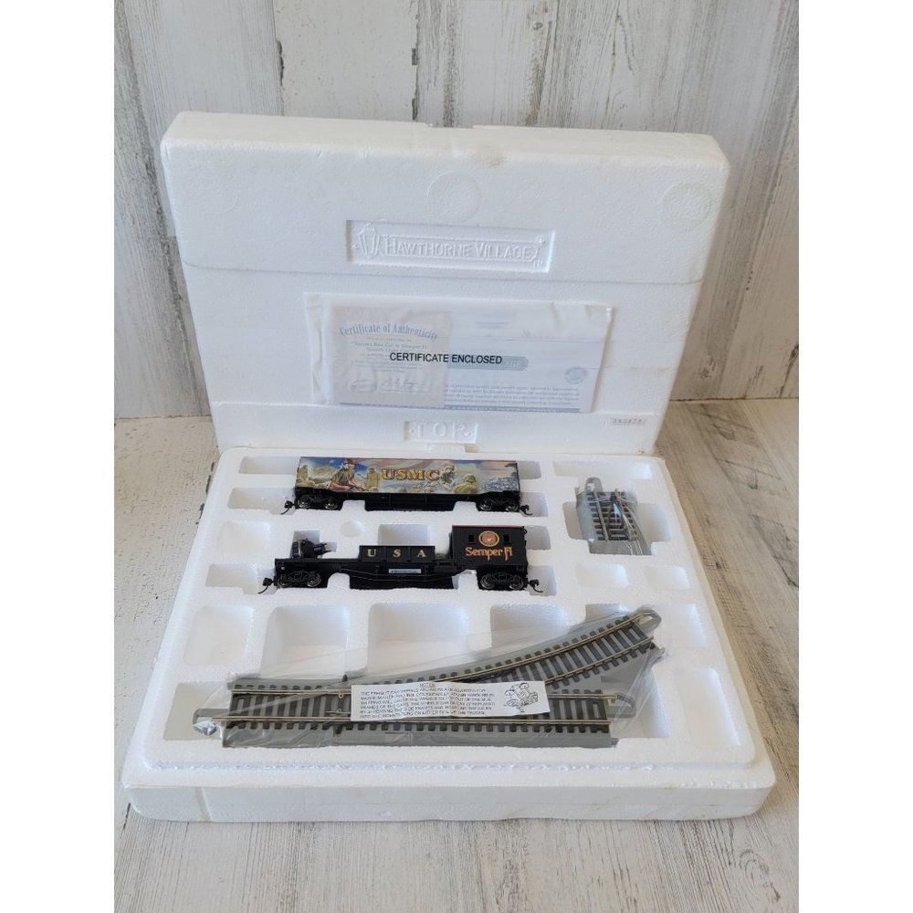 Hawthorne Tarawa Box‎ Car & Semper Fi Search Light Car village train xmas